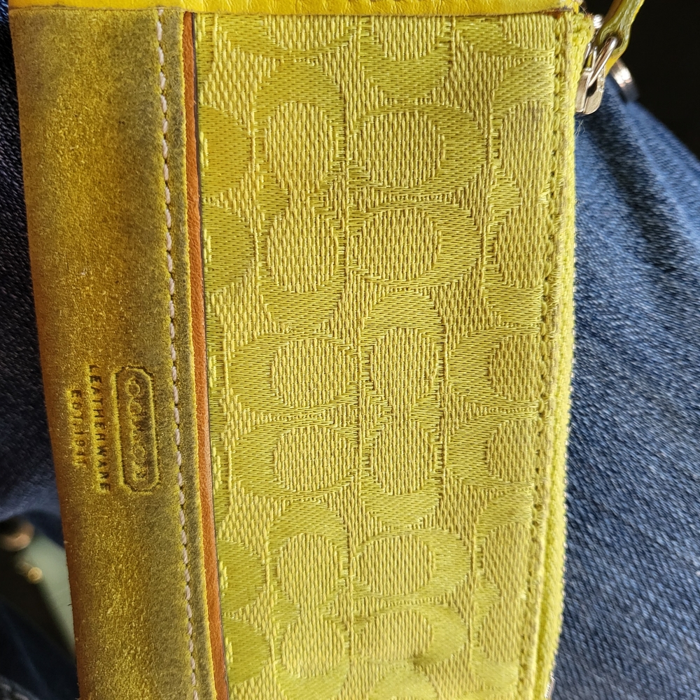 Coach Signature Pattern Yellow Wristlet